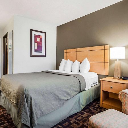 Quality Inn & Suites Des Moines Airport Luaran gambar