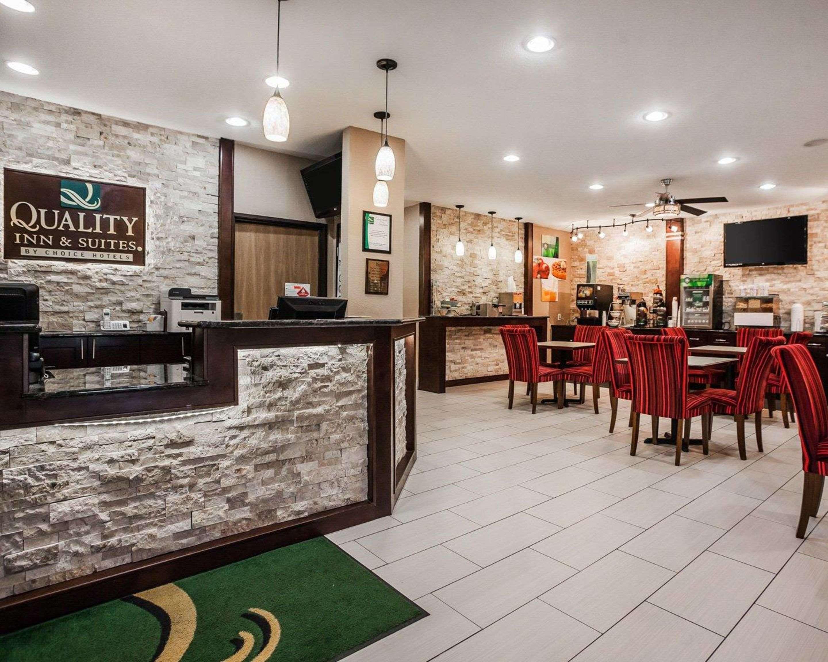 Quality Inn & Suites Des Moines Airport Luaran gambar