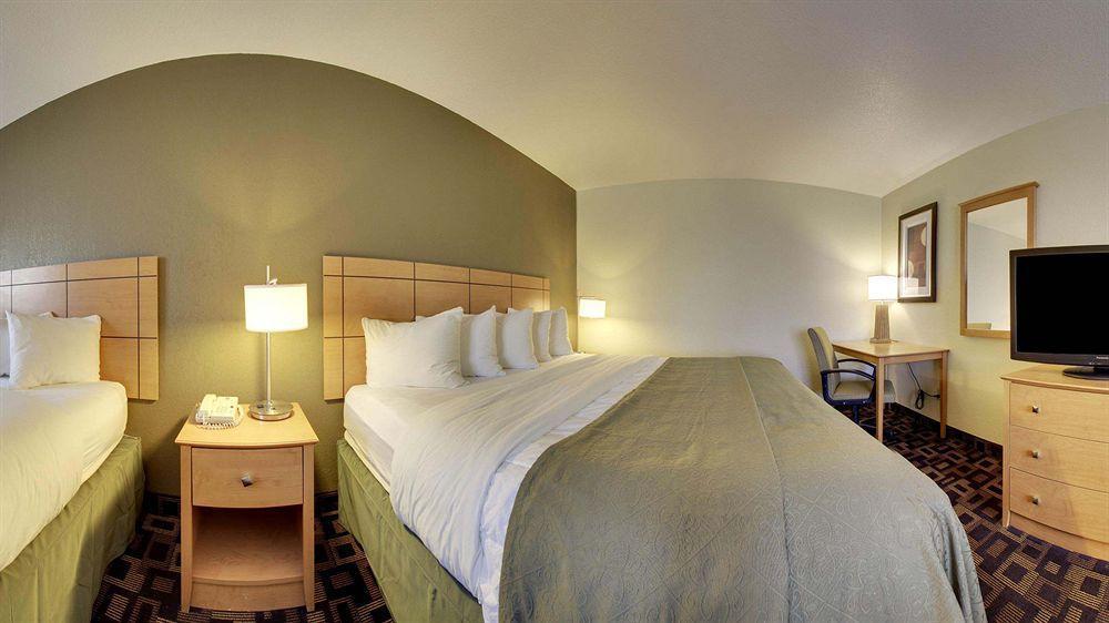 Quality Inn & Suites Des Moines Airport Luaran gambar